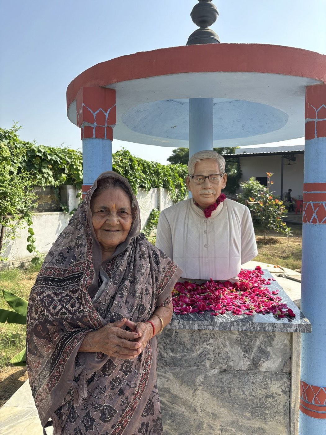 The family memorial at Hudithal, with the bust of Hajari Singh Kanwar and the family matriarch standing alongside